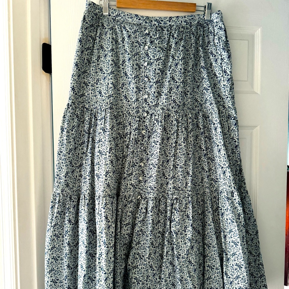 NWOT Madewell button front tiered maxi skirt in Florentine floral, size L